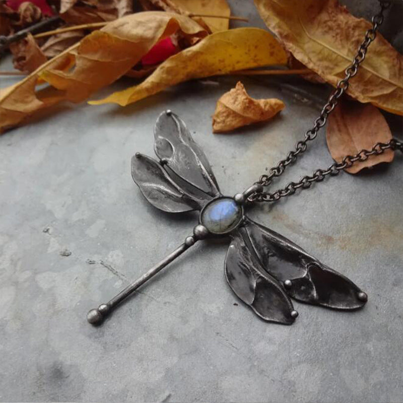 Vintage Creative Dragonfly Alloy Pendant Personalized Moonlight Stone