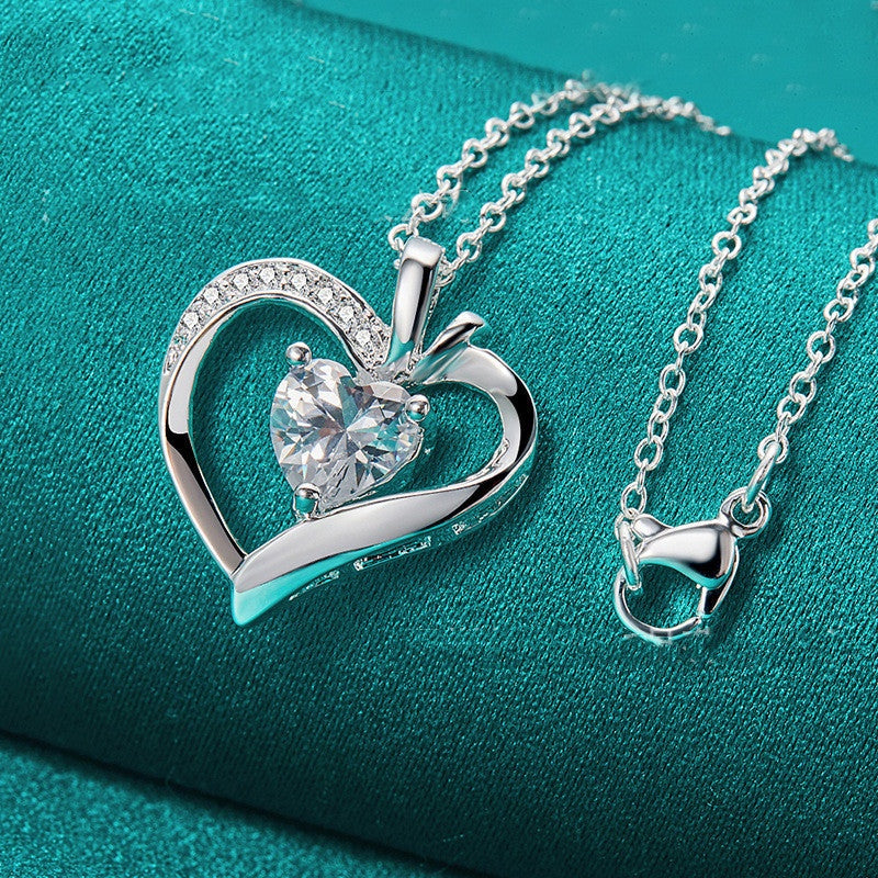 Love Diamond Pendant Jewelry Necklace