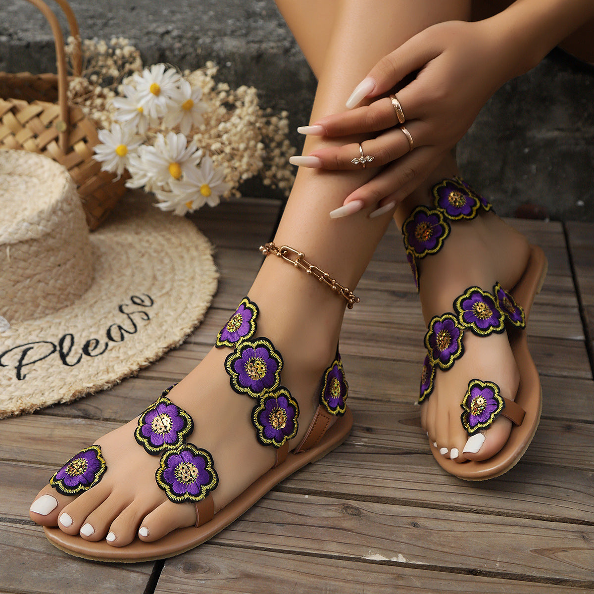 Ethnic Flowers Flat Sandals for Women Casual Summer Clip Toe Vacation